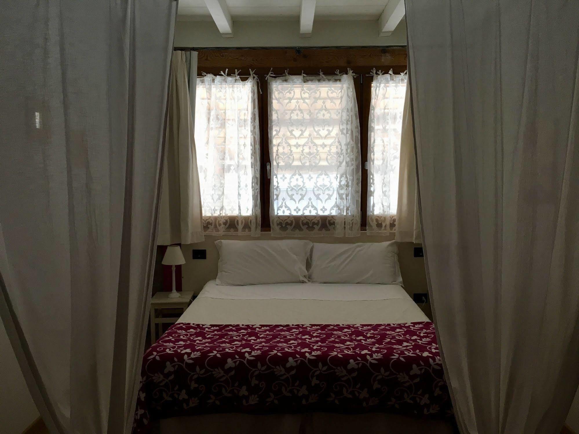سان جورجيو دي مانتوفا Agriturismo Corte Rocca المظهر الخارجي الصورة
